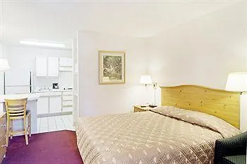 Extended Stay America Select Suites - Tampa - North Airport 2*,  United States