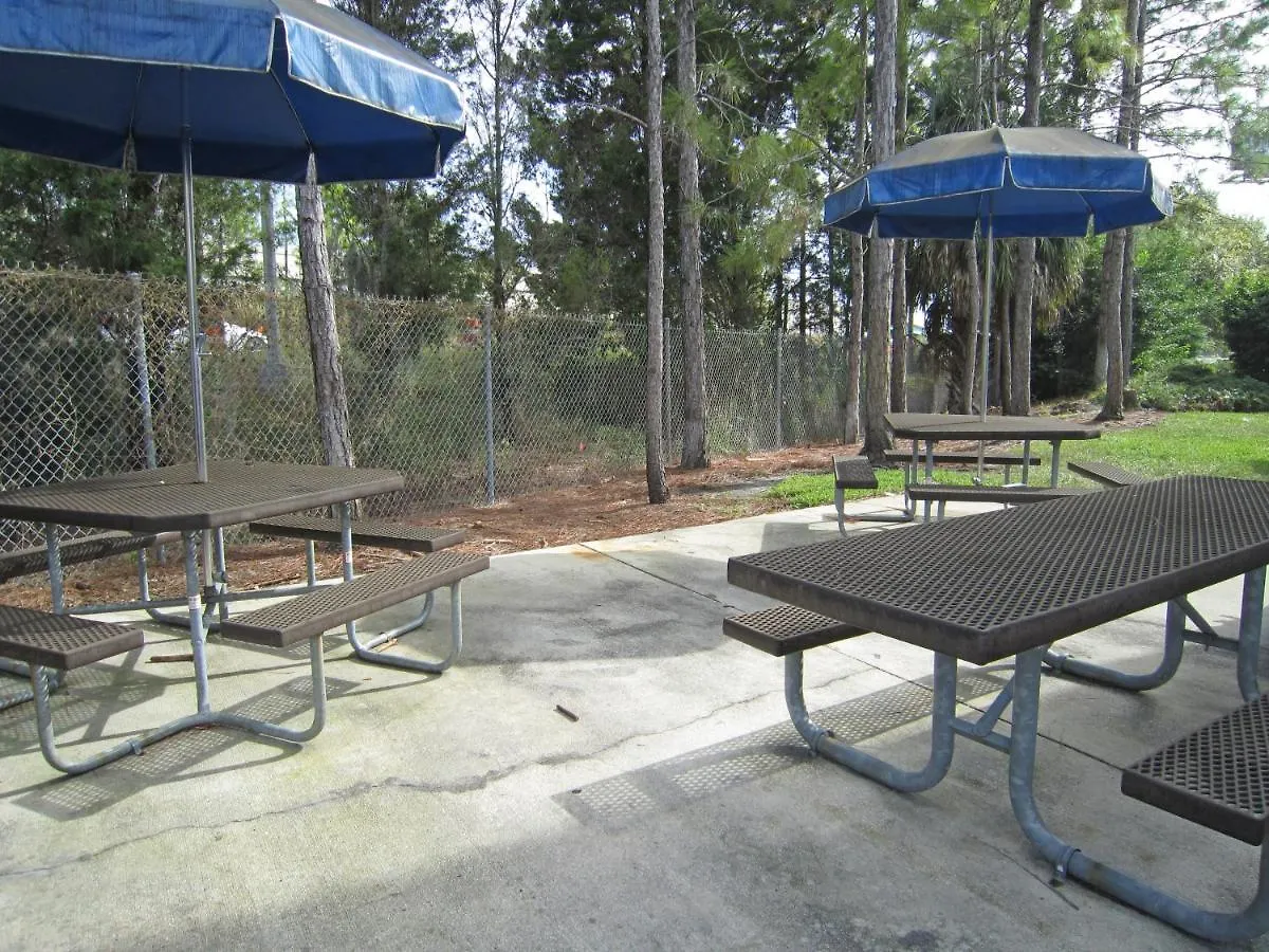 Extended Stay America Select Suites - Tampa - North Airport Hotel