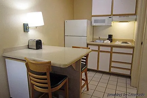 Extended Stay America Select Suites - Tampa - North Airport